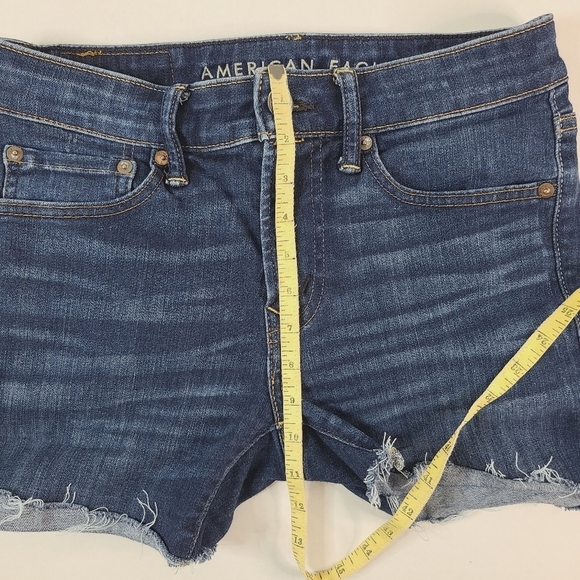 American Eagle Next Level Flex Super Skinny Cut-Off Shorts Size 28 - Picture 8 of 9
